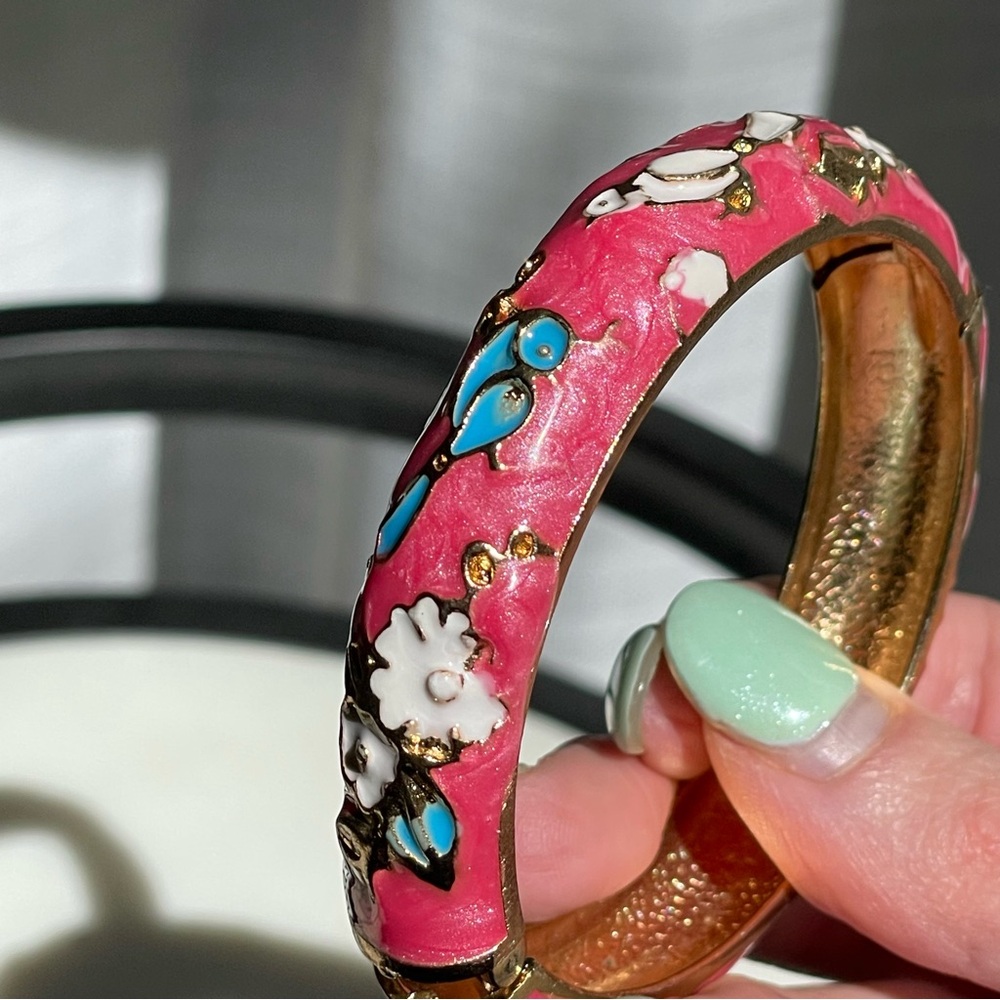 pink enamel gold flowers bracelet - Picture 8 of 10